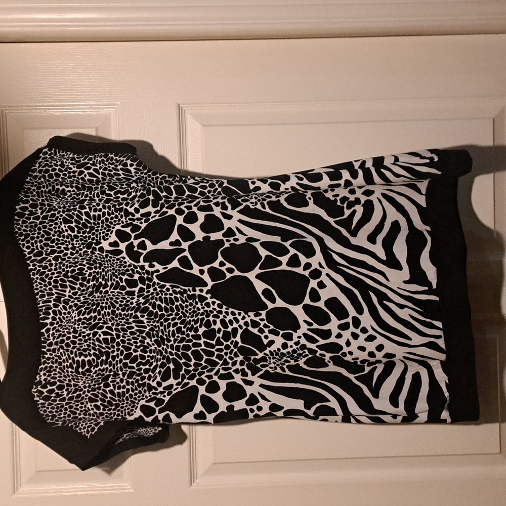 ⛓️Anna Bella Monochrome Patterned Short Sleeve Top Black Or MiniDress, Loose fit - Picture 5 of 5